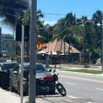 Urgente: Barraca pega fogo próximo a Roda-Gigante, na orla da Pajuçara, em Maceió