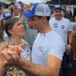 JHC e Célia em Maribondo; entre o calor de uma caixa de som e o gelo das lideranças locais