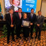 Câmara destaca pioneirismo de Marluce Caldas durante entrega de título de cidadã maceioense