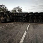 Acidente deixa cinco feridos e interdita BR-101 em Porto Real do Colégio; via é liberada